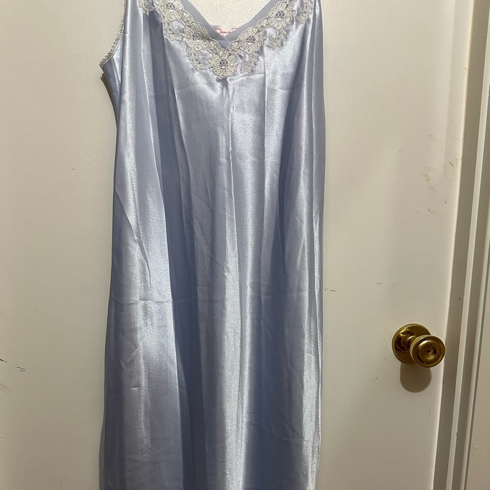 Oscar de la Renta Light Blue Satin Chemise with White Lace